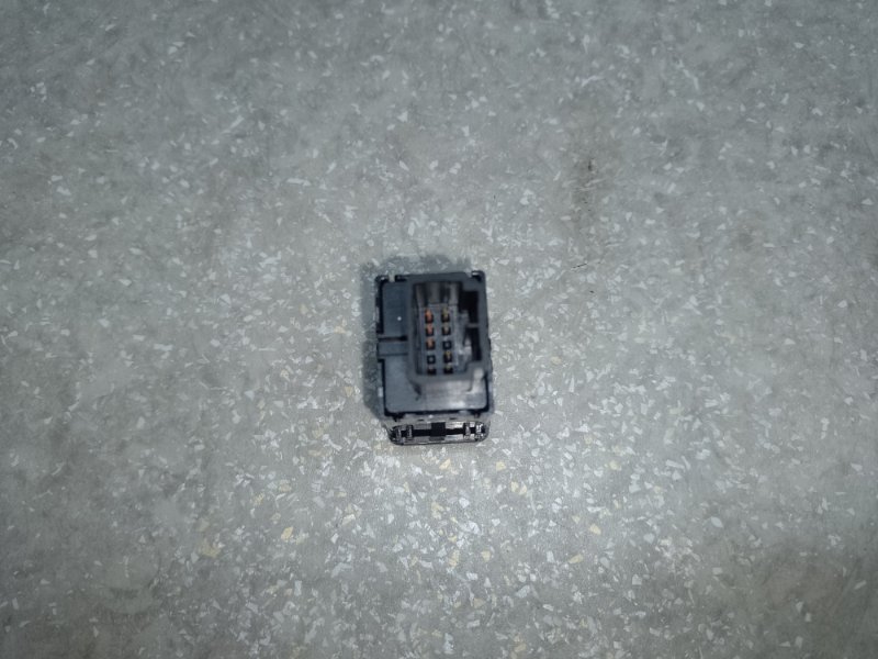 Кнопка открытия двери NISSAN X-TRAIL/ROGUE T32 13-20 2.5 QR25DE