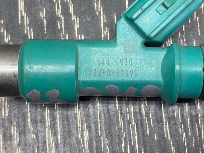 Форсунка топливная LEXUS RX350/450 09-15 GGL10L 2GR-FXE 3.5L Форсунка топливная LEXUS RX350/450 09-15 GGL10L 2GR-FXE 3.5L