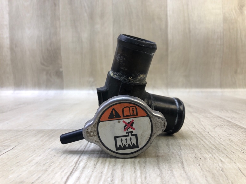 Горловина радиатора HYUNDAI ACCENT RB 10- 2011 ХЭТЧБЭК 1.6 G4FD 25329-1R200 Б/У