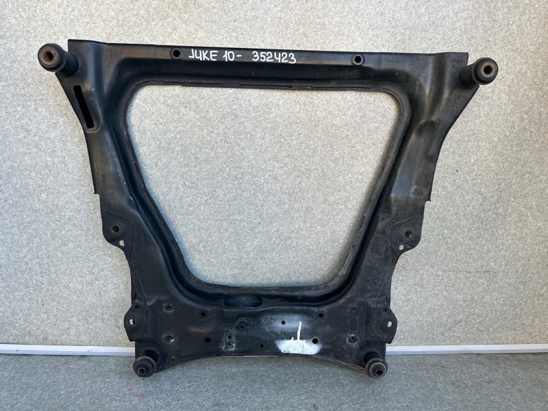 Балка передней подвески NISSAN JUKE 10-19 54400-1KA0A Б/У