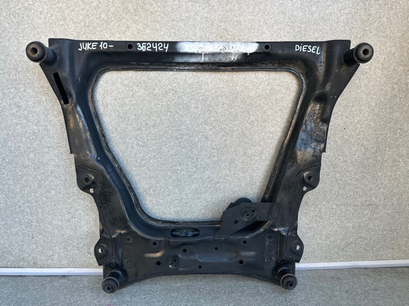 Балка передней подвески NISSAN JUKE 10-19 54400-1KA1A Б/У