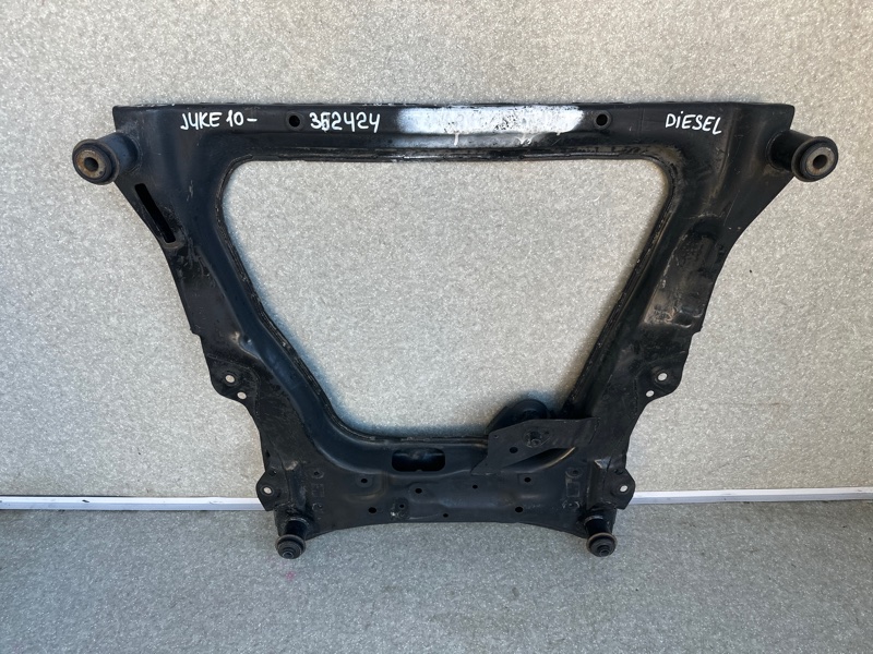 Балка передней подвески JUKE 10-19