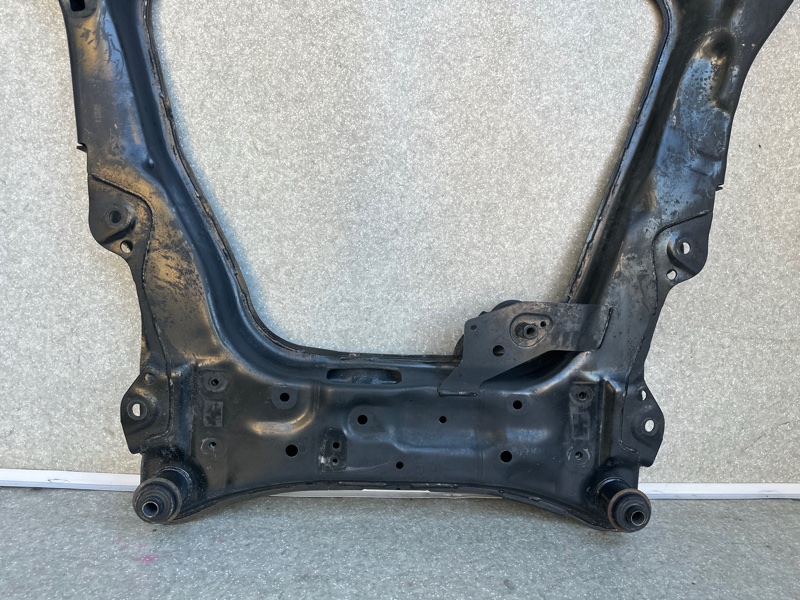 Балка передней подвески NISSAN JUKE 10-19