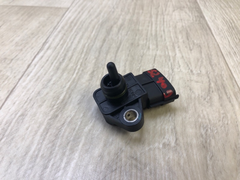 Датчик абсолютного давления (MAP sensor) HYUNDAI ACCENT RB 10- 2014 1.6 G4FD 39300-2B000 Б/У