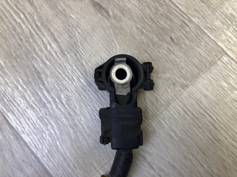 Клемма аккумулятора HYUNDAI ACCENT RB 10- 1.6 G4FD Клемма аккумулятора HYUNDAI ACCENT RB 10- 1.6 G4FD