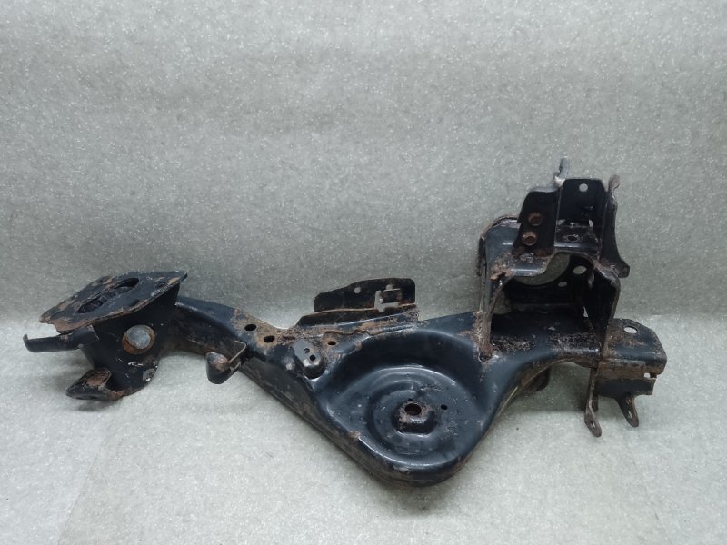 Запчасть рычаг задней подвески продольный правый NISSAN X-TRAIL/ROGUE T32 13-20 2016 2.5 QR25DE 55501-4BA0A Б/У Рычаг задней подвески продольный правый NISSAN X-TRAIL/ROGUE T32 13-20 2016 2.5 QR25DE 55501-4BA0A Б/У