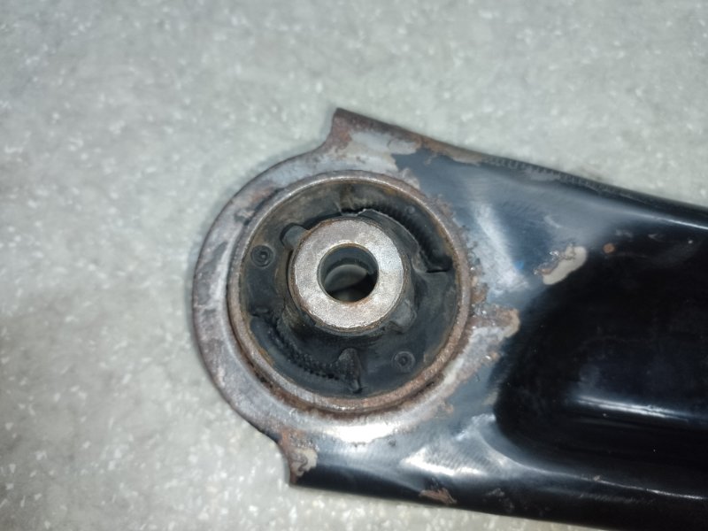 Рычаг передней подвески нижний левый NISSAN X-TRAIL/ROGUE T32 13-20 2.5 QR25DE