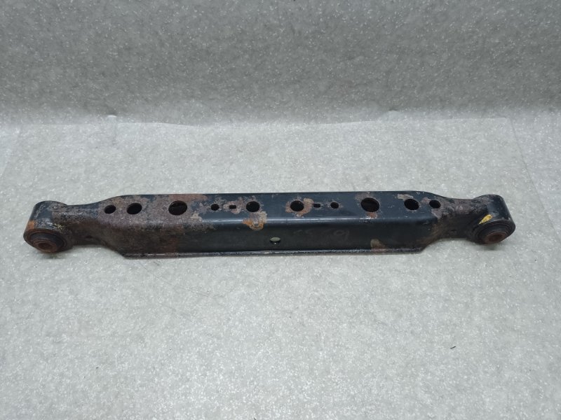 Запчасть рычаг задней подвески поперечный нижний левый NISSAN X-TRAIL/ROGUE T32 13-20 2016 2.5 QR25DE 55111-4BA0A Б/У Рычаг задней подвески поперечный нижний левый NISSAN X-TRAIL/ROGUE T32 13-20 2016 2.5 QR25DE 55111-4BA0A Б/У