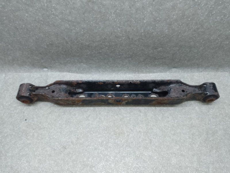 Рычаг задней подвески поперечный нижний левый NISSAN X-TRAIL/ROGUE T32 13-20 2.5 QR25DE Рычаг задней подвески поперечный нижний левый NISSAN X-TRAIL/ROGUE T32 13-20 2.5 QR25DE