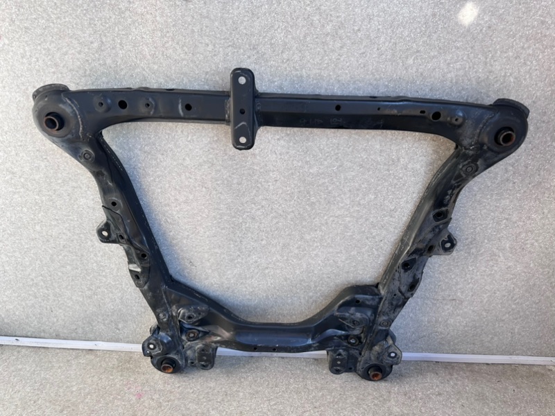 Балка передней подвески CAMRY 40 06-11