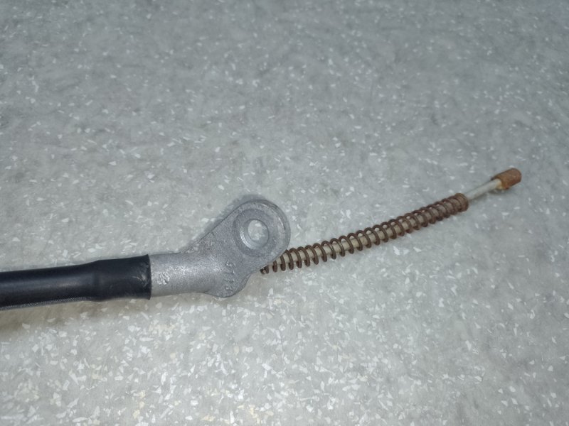 Трос стояночного тормоза левый NISSAN X-TRAIL/ROGUE T32 13-20 2.5 QR25DE