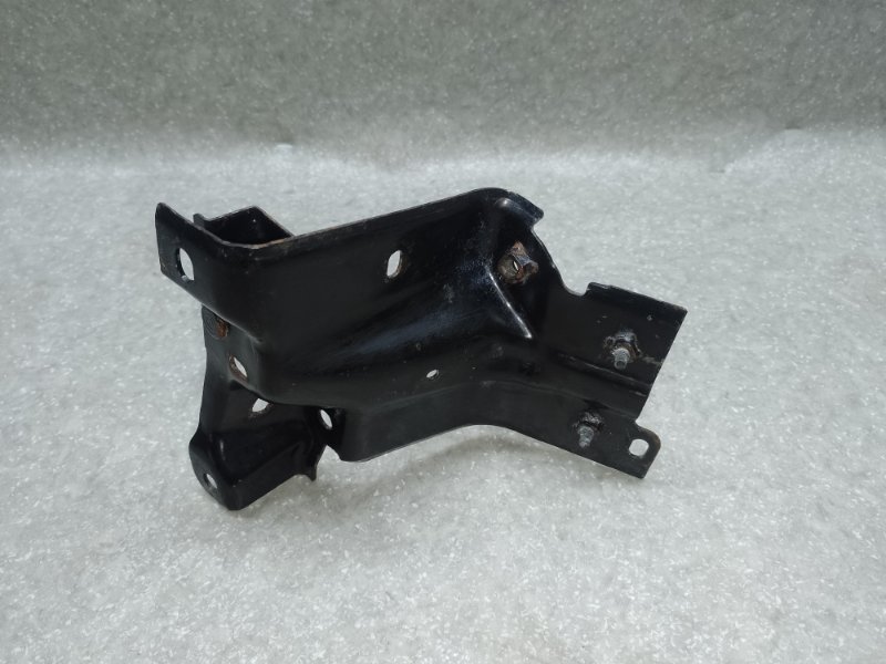 Кронштейн замка капота NISSAN X-TRAIL/ROGUE T32 13-20 2.5 QR25DE