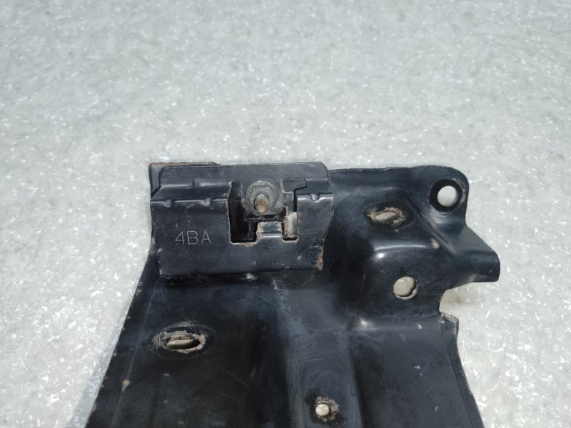 Кронштейн замка капота X-TRAIL/ROGUE T32 13-20 2016 2.5 QR25DE