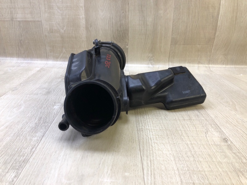 Патрубок воздушного фильтра FX S50 03-08 2005 3.5 VQ35DE Патрубок воздушного фильтра FX S50 03-08 2005 3.5 VQ35DE
