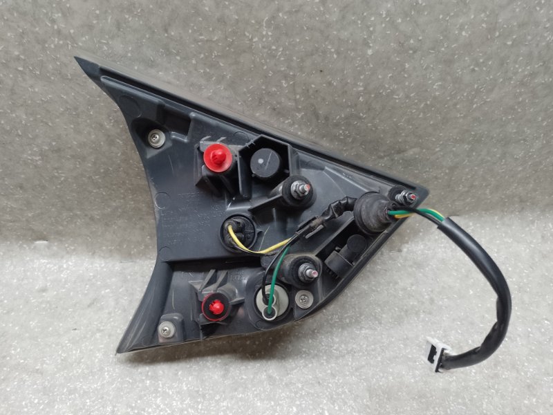 Фонарь внутренний правый X-TRAIL/ROGUE T32 13-20