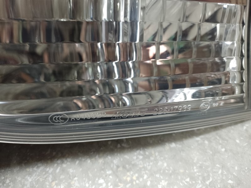 Фонарь внутренний правый X-TRAIL/ROGUE T32 13-20