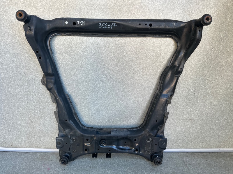 Балка передней подвески NISSAN X-TRAIL T31 07-14 54400-JG00A Б/У