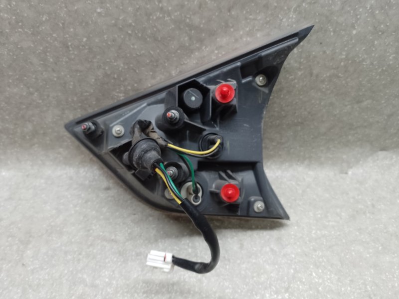 Фонарь внутренний левый X-TRAIL/ROGUE T32 13-20