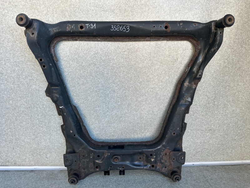 Балка передней подвески NISSAN X-TRAIL T31 07-14 54400-JG00A Б/У