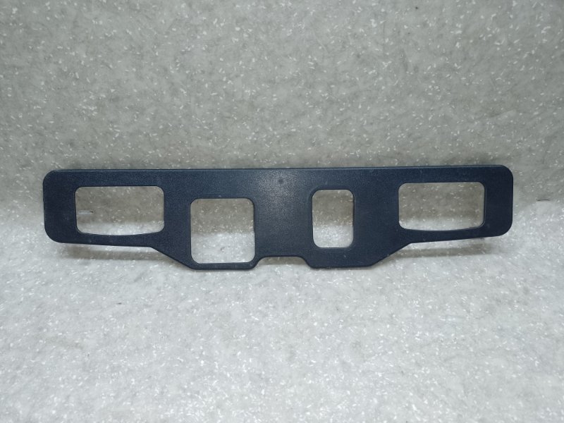 Панель подсветки номера NISSAN X-TRAIL/ROGUE T32 13-20 90914-4CE0A Б/У