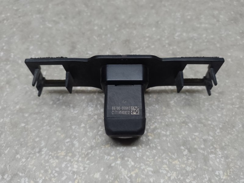 Камера заднего вида CAMRY 55 14-17 2014 2.5 2ARFE Камера заднего вида CAMRY 55 14-17 2014 2.5 2ARFE