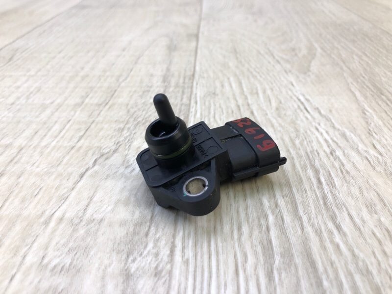 Датчик абсолютного давления (MAP sensor) HYUNDAI ACCENT RB 10- 2015 ХЭТЧБЭК 1.6 G4FD 39300-2B100 Б/У