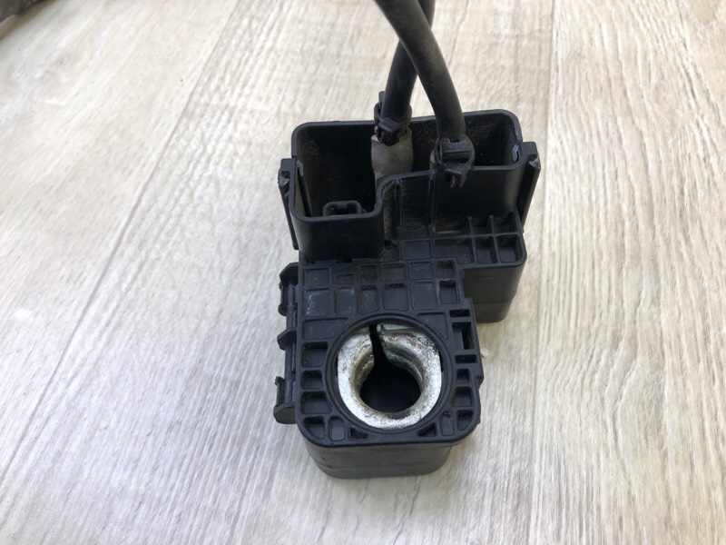 Клемма аккумулятора HYUNDAI ACCENT RB 10- ХЭТЧБЭК 1.6 G4FD Клемма аккумулятора HYUNDAI ACCENT RB 10- ХЭТЧБЭК 1.6 G4FD