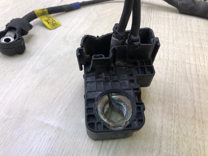 Клемма аккумулятора HYUNDAI ACCENT RB 10- ХЭТЧБЭК 1.6 G4FD Клемма аккумулятора HYUNDAI ACCENT RB 10- ХЭТЧБЭК 1.6 G4FD