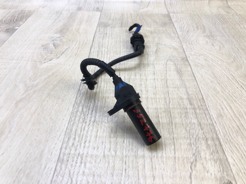 Датчик положения коленвала HYUNDAI VELOSTER 11-18 2013 1.6 G4FD 39180-2B000 Б/У