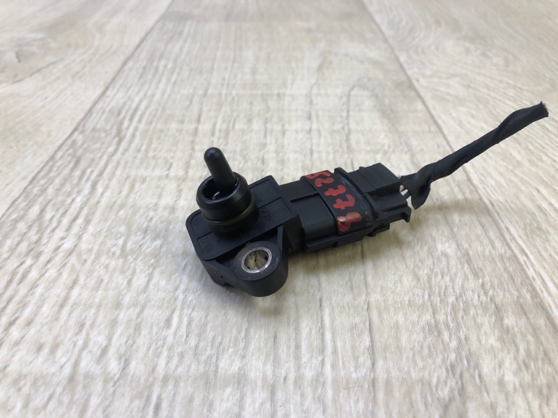 Датчик абсолютного давления (MAP sensor) HYUNDAI VELOSTER 11-18 2013 1.6 G4FD 39300-2B100 Б/У