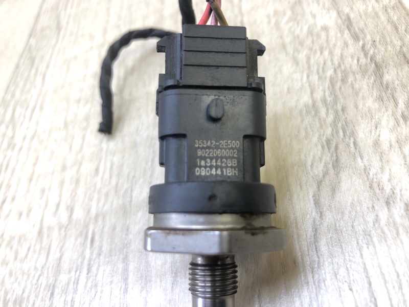 Датчик давления топлива VELOSTER 11-18 2013 1.6 G4FD