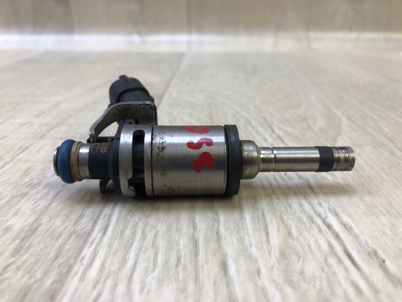 Форсунка топливная VELOSTER 11-18 2013 1.6 G4FD Форсунка топливная VELOSTER 11-18 2013 1.6 G4FD