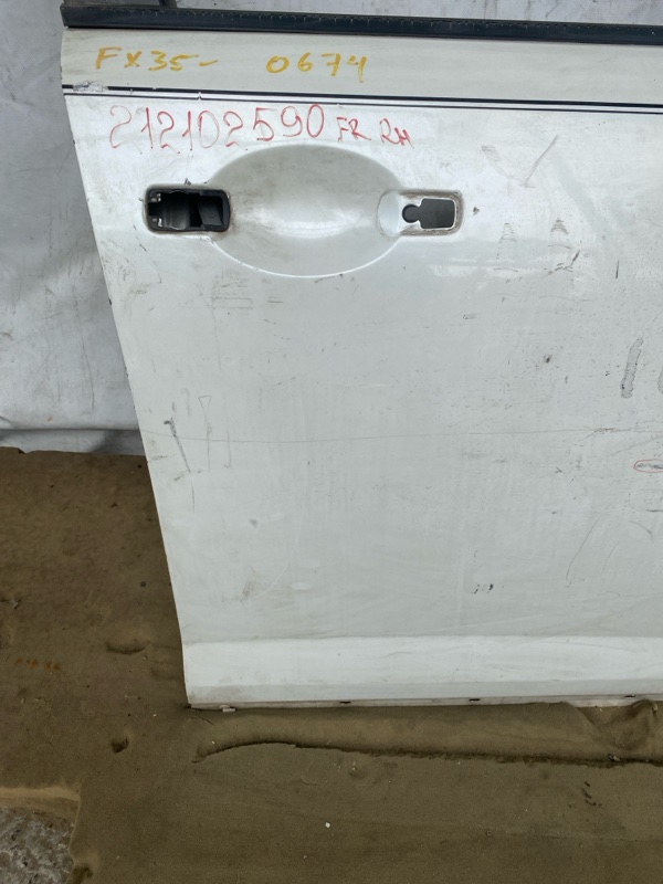 Дверь передняя правая FX S50 03-08 2007 Внедорожник 3.5
