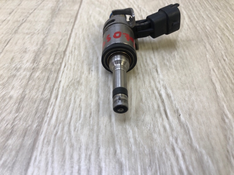 Форсунка топливная HYUNDAI VELOSTER 11-18 1.6 G4FD Форсунка топливная HYUNDAI VELOSTER 11-18 1.6 G4FD