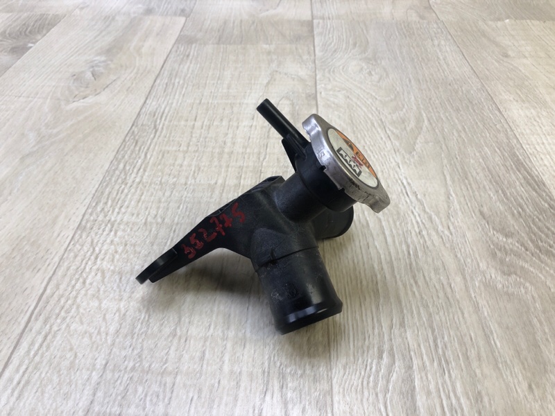 Горловина радиатора HYUNDAI VELOSTER 11-18 2013 1.6 G4FD 25329-1R200 Б/У