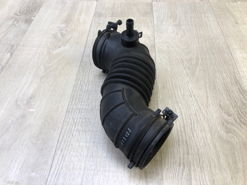 Патрубок воздушного фильтра VELOSTER 11-18 2013 1.6 G4FD