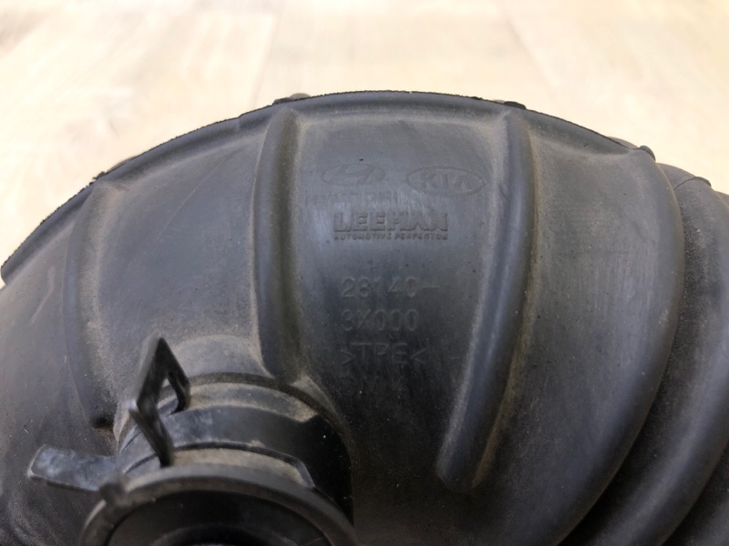 Патрубок воздушного фильтра VELOSTER 11-18 2013 1.6 G4FD