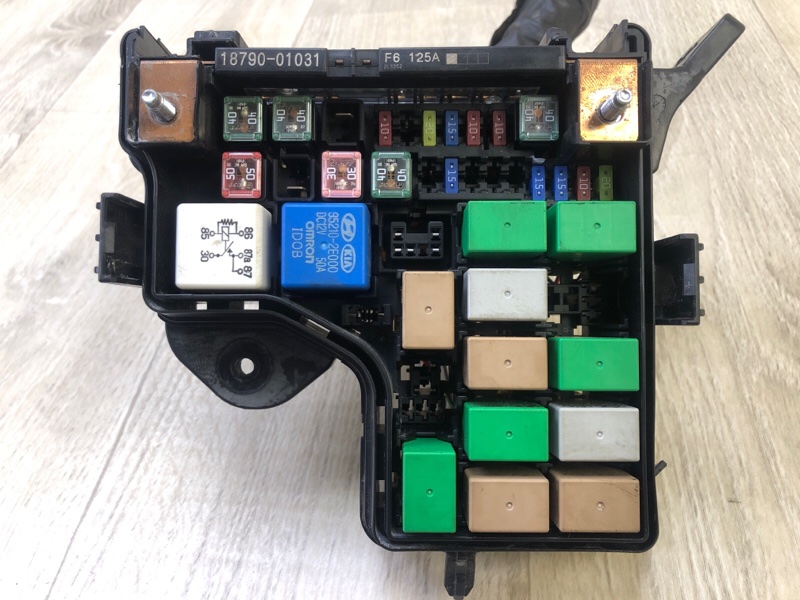 Блок предохранителей моторный отсек VELOSTER 11-18 2013 1.6 G4FD