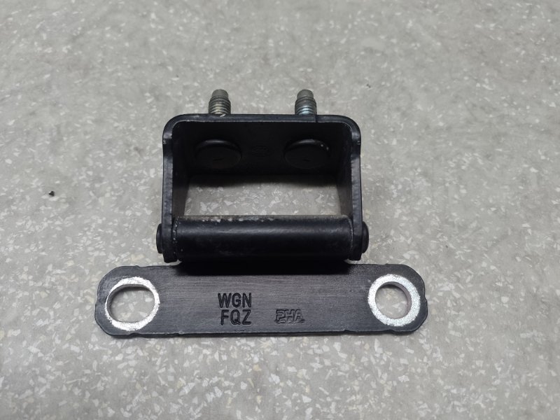 Петля крышки багажника правая KIA SORENTO UM 14- 2017 2.4 G4KJ 79710-2W000 Б/У