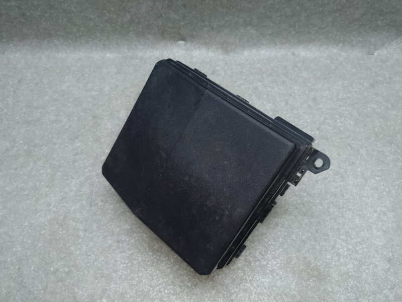 Блок предохранителей моторный отсек OUTLANDER XL 05-13 2007 3.0 6B31 Блок предохранителей моторный отсек OUTLANDER XL 05-13 2007 3.0 6B31