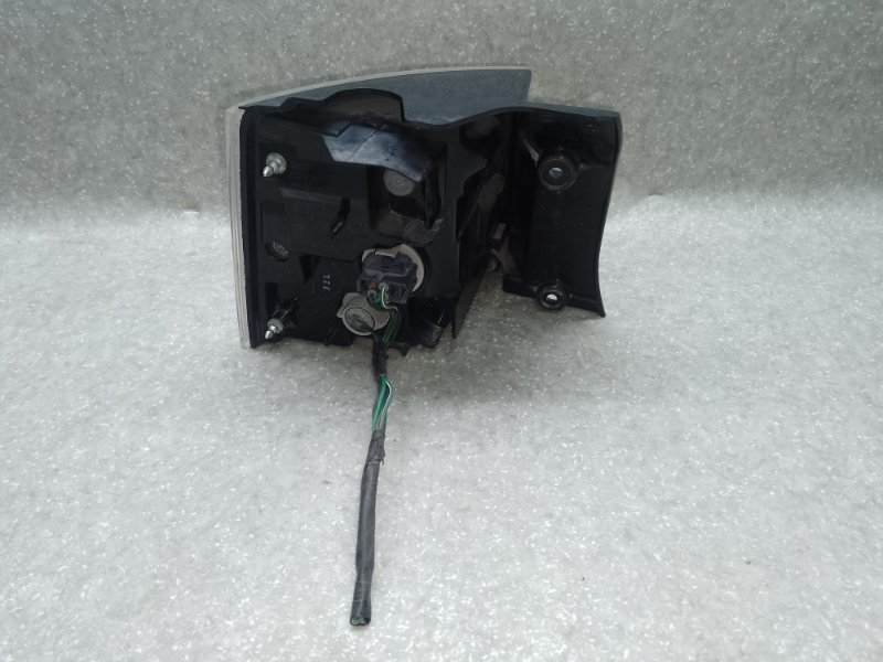 Фонарь наружный правый MITSUBISHI OUTLANDER XL 05-13 3.0 6B31 Фонарь наружный правый MITSUBISHI OUTLANDER XL 05-13 3.0 6B31