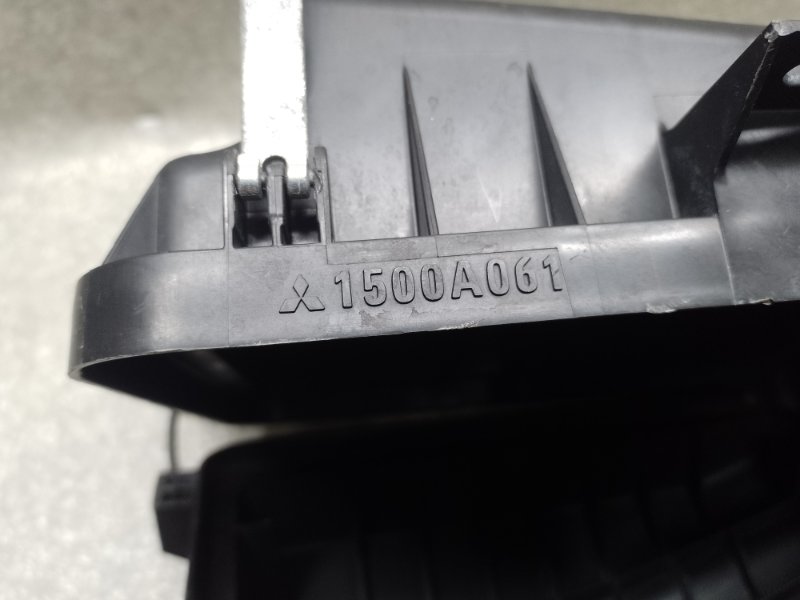 Корпус воздушного фильтра OUTLANDER XL 05-13 2007 3.0 6B31