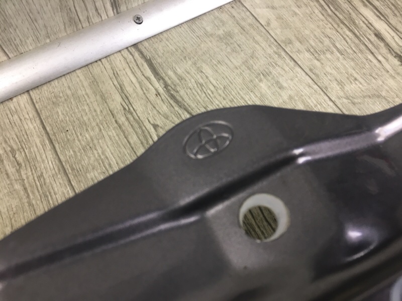 Крыло переднее левое SIENNA 11-16 2014 3.5 2GR-FE