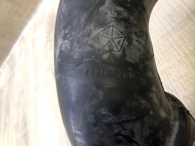 Патрубок воздушного фильтра JOURNEY 08-20 2012 2.4 ED3