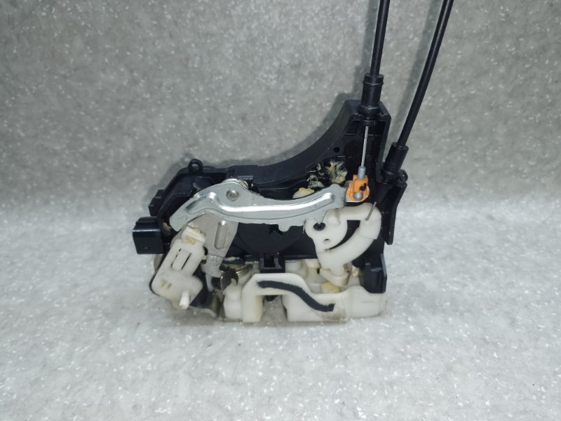 Замок двери задний правый MITSUBISHI OUTLANDER XL 05-13 3.0 6B31