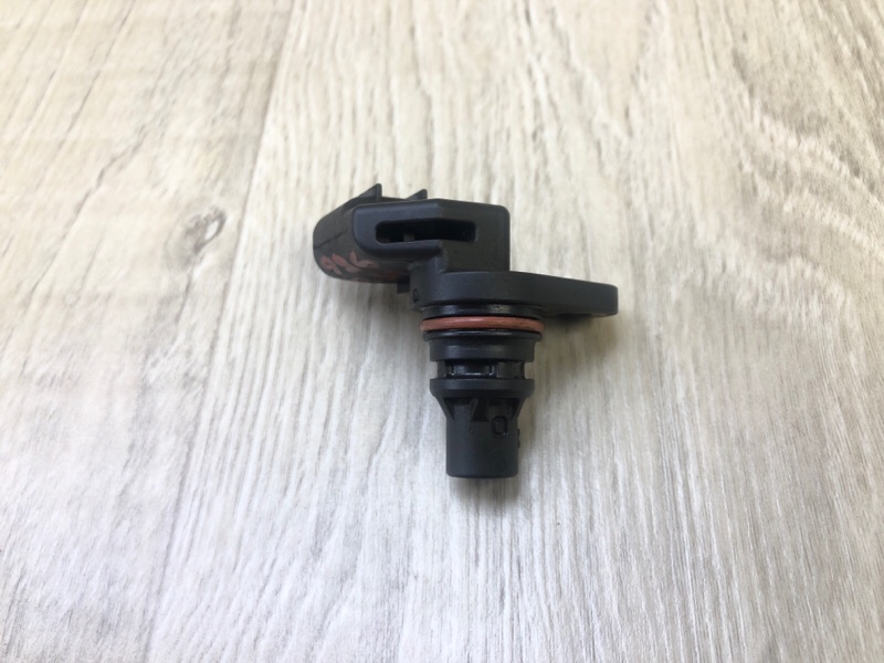 Датчик положения распредвала HYUNDAI ELANTRA AD 16- 2016 2.0 G4NH 39350-2E200 Б/У