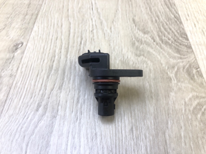 Датчик положения распредвала HYUNDAI ELANTRA AD 16- 2016 2.0 G4NH 39350-2E200 Б/У