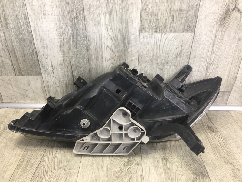 Фара правая PATHFINDER R52 12-21 2013 3.5 VQ35DE