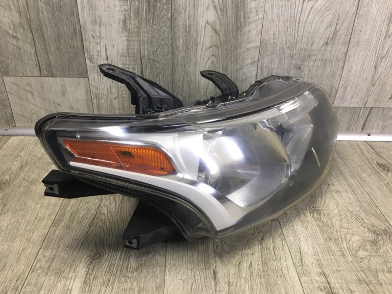 Фара правая MITSUBISHI OUTLANDER GF 12- 2.4 4J12 Фара правая MITSUBISHI OUTLANDER GF 12- 2.4 4J12