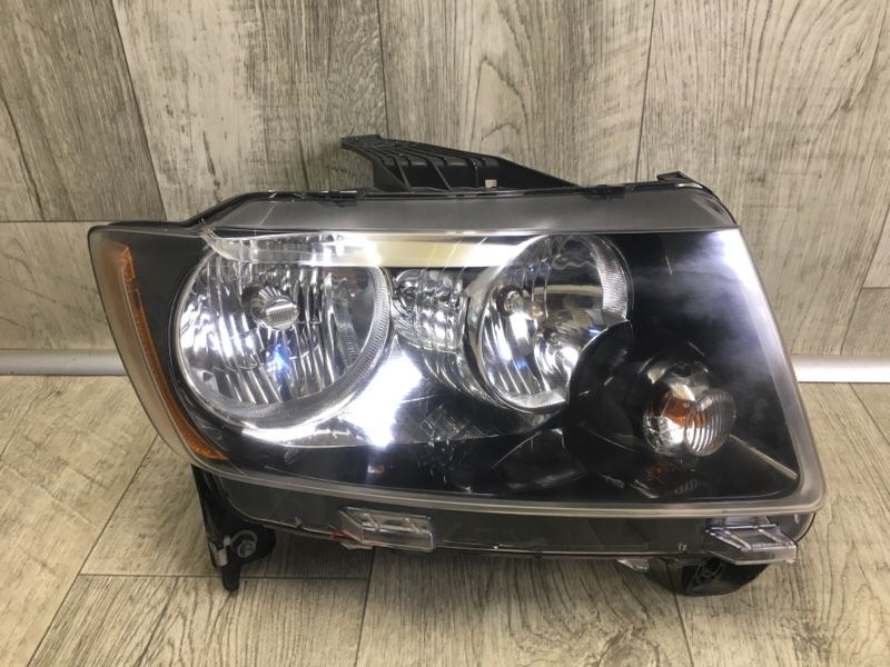 Запчасть фара правая JEEP COMPASS 06-16 2014 2.0 ECN 68171 214AA Б/У Фара правая JEEP COMPASS 06-16 2014 2.0 ECN 68171 214AA Б/У